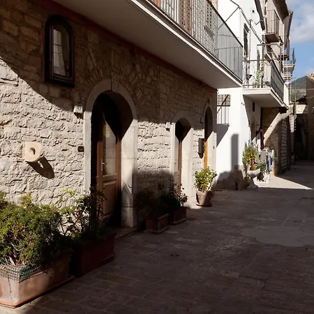 Luxury Mountain With Pool & Beautiful Views In Puglia Roseto Valfortore