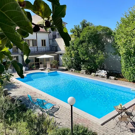 Luxury Mountain With Pool & Beautiful Views In Puglia